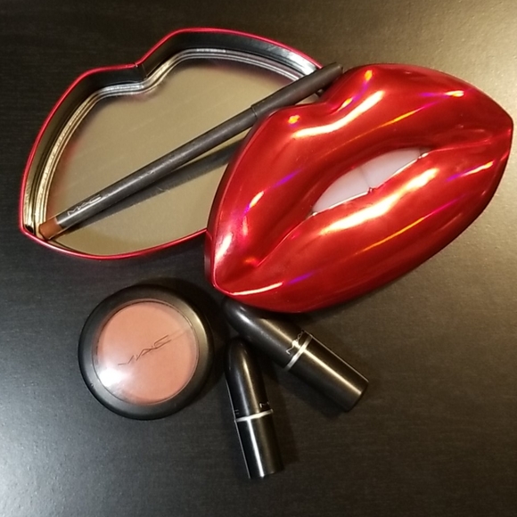 MAC Cosmetics Other - ❤ MAC Cosmetics Beauty Bundle ❤